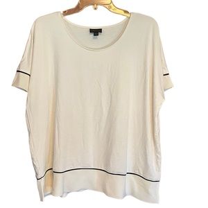 J Jill Wearever Collectiob White Blouse with Black Trim